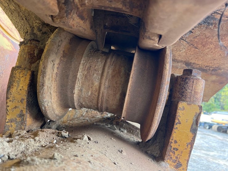 2015-caterpillar-d7e-lgp-image-20