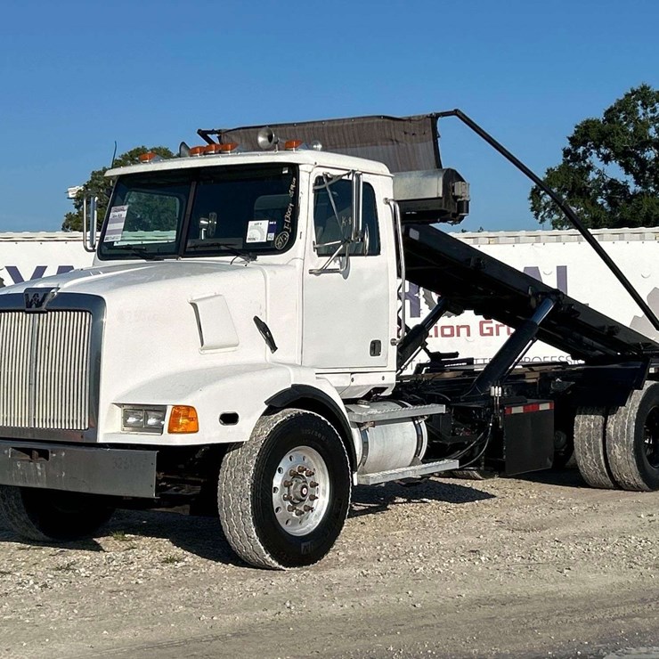 2002 WESTERN STAR 4900