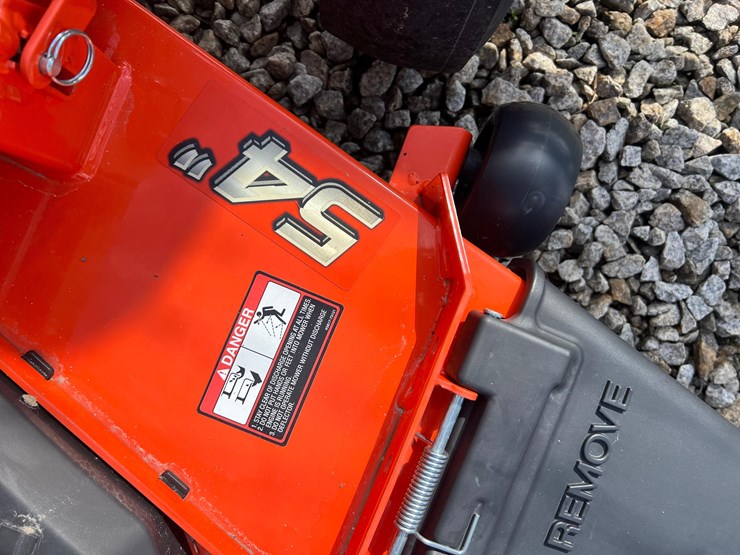 2023-kubota-z252kh-54-zero-turn-mower-image-10