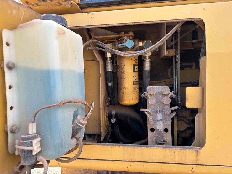 2007-caterpillar-d5g-xl-image-22