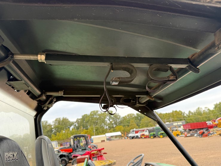 john-deere-gator-image-23