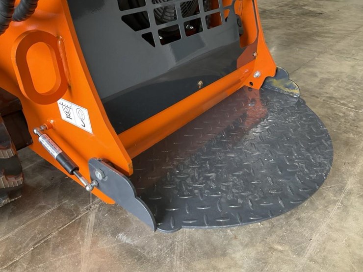 #1003-•-new-land-hero-ldh-t460-mini-track-skid-steer-loader-image-17