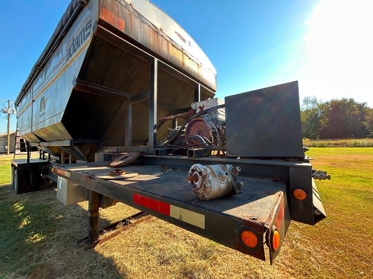 2011-magnolia-trailer-image-42