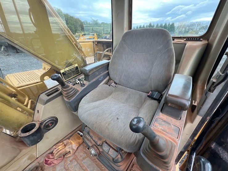 2000-caterpillar-320c-image-38