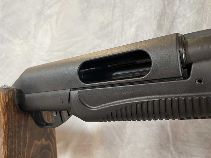 #2030-•-benelli-nova-12-ga.-pump-action-shotgun,-sn:-z185519-image-27