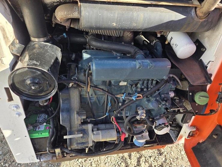 2003-bobcat-s160-image-29