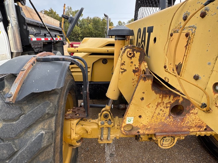 caterpillar-th63-image-9