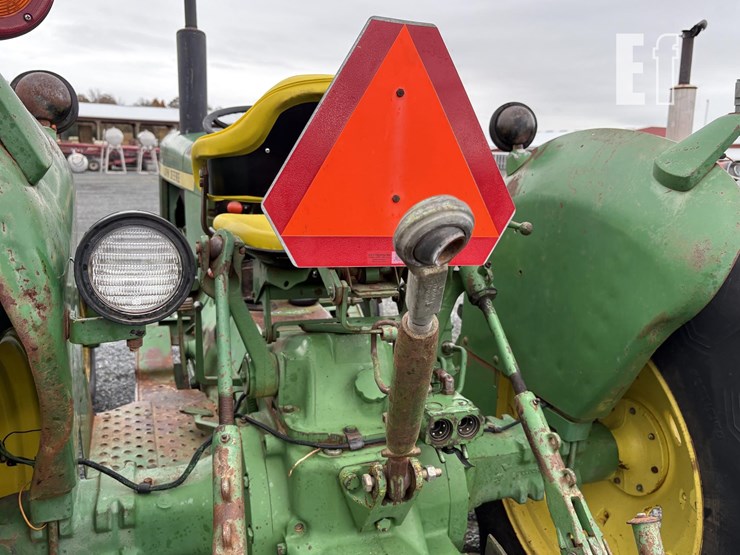 1979-john-deere-2440-image-12