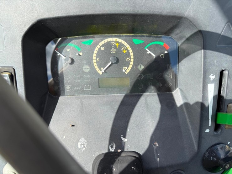 2015-john-deere-5065e-image-37