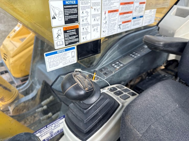 2016-kobelco-sk260-image-16