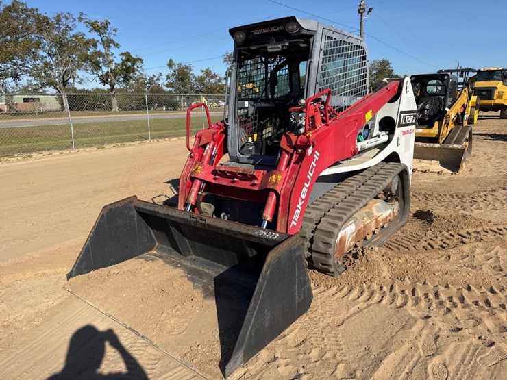 2022-takeuchi-tl12r2-image-8