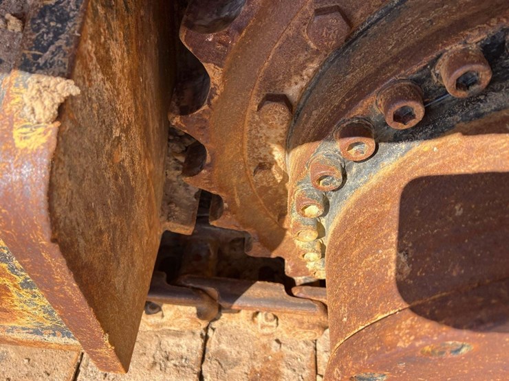 2016-caterpillar-336fl-image-30