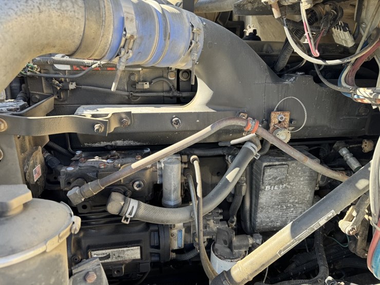 2001-international-2001-image-8