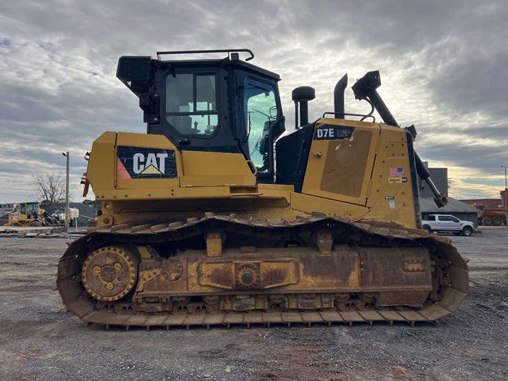 2015-caterpillar-d7e-lgp-image-5