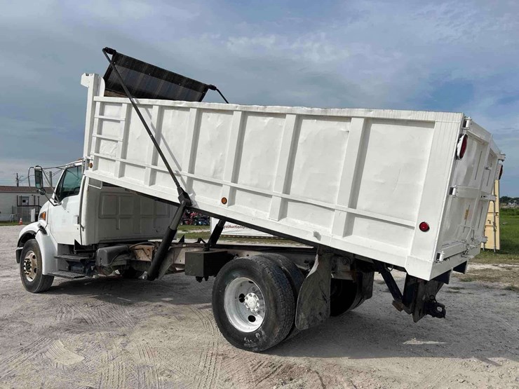 2007-sterling-acterra-image-4