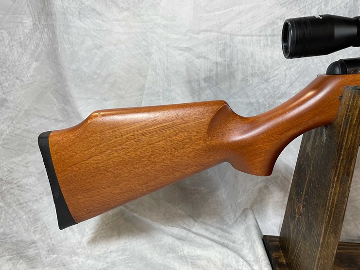 #2056-•-crossman-quest-1000x-air-gun-image-3