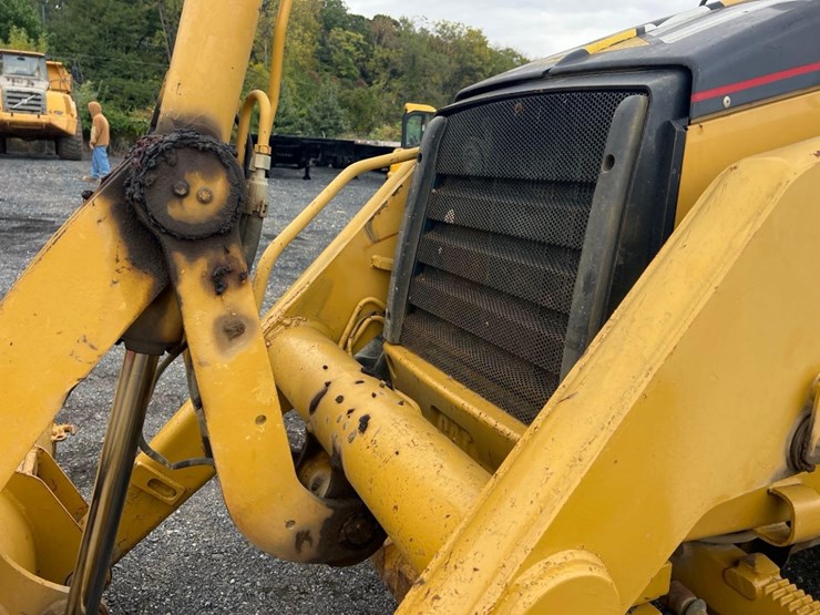 2001-caterpillar-420d-image-11