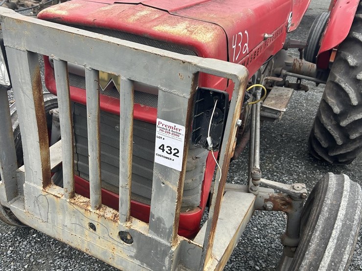 massey-ferguson-135-image-11