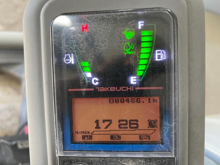 takeuchi-tb240-image-27