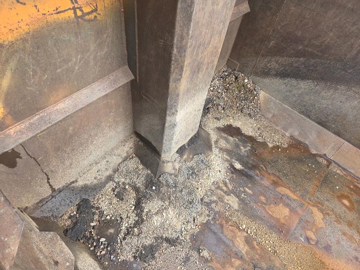 #2291-•-2003-western-star-quad-axle-dump-truck-image-37