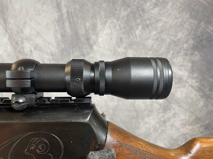 #2098-•-browning-bar-300-win-semi--auto-rifle-sn:-46517m70-image-17