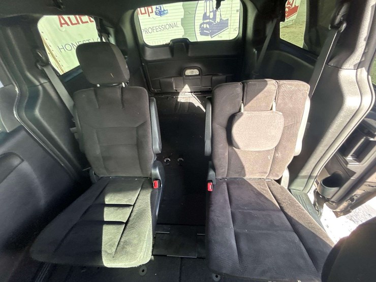 2018-dodge-grand-caravan-se-image-21