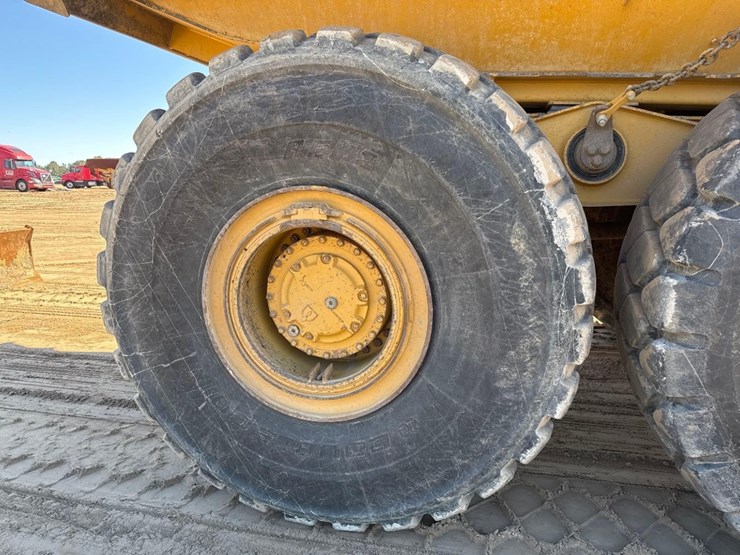 2019-caterpillar-740-gc-image-14