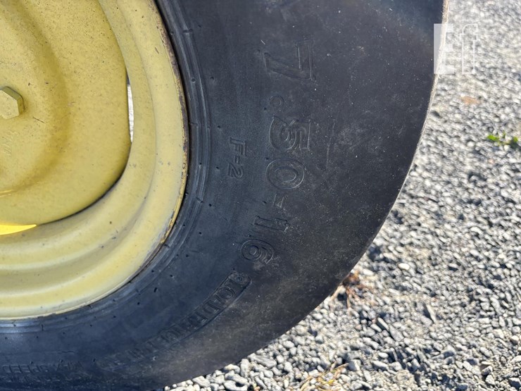 john-deere-2240-image-6