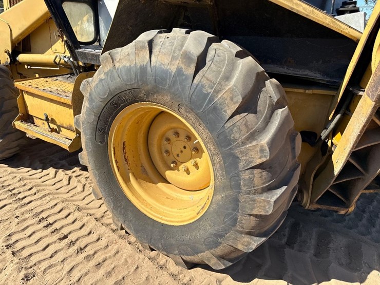 1993-caterpillar-416b-image-9