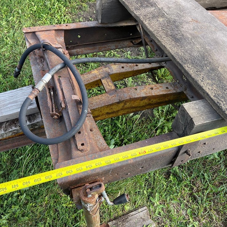 HOMEMADE DUMP TRAILER