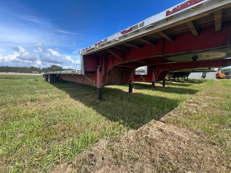 2006-utility-53'-image-2