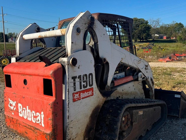 2008-bobcat-t190-image-3