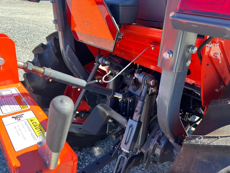 2023-kubota-l3560-image-19