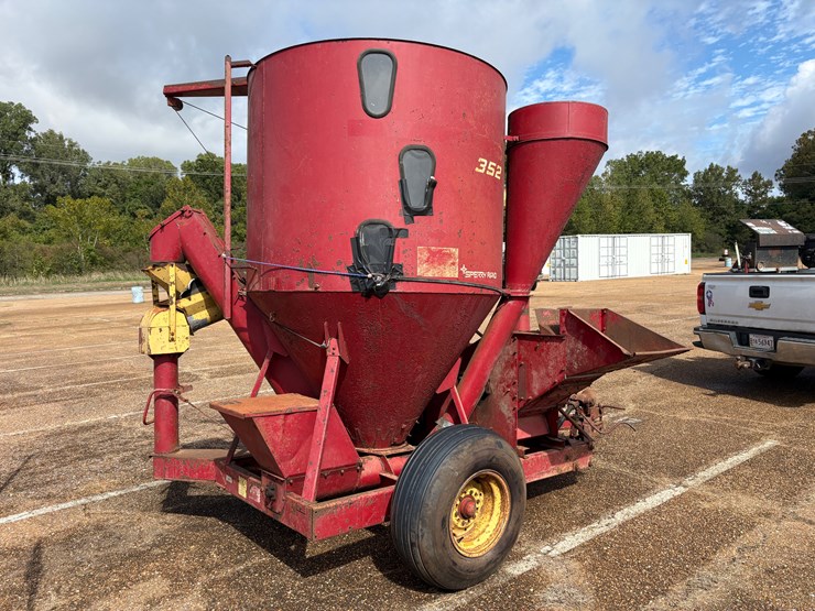 #6849-•-new-holland-352-grinder-mixer-image-2