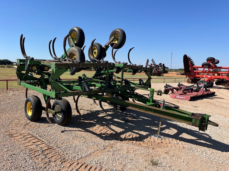 1990-john-deere-610-image-4