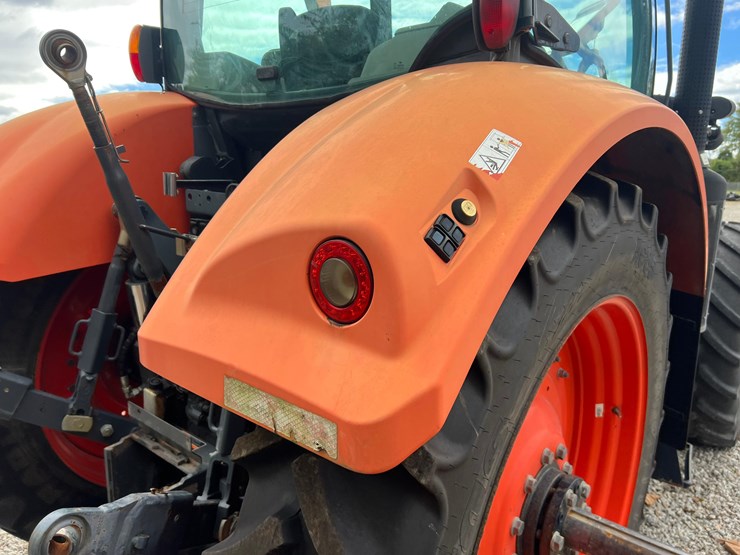 2017-kubota-m7-151-premium-image-19