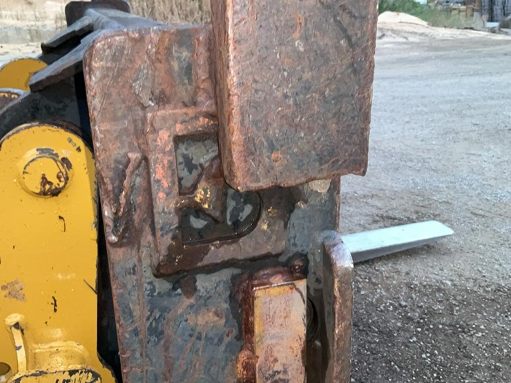 2014-caterpillar-914k-image-74