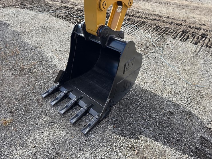 caterpillar-305-image-9