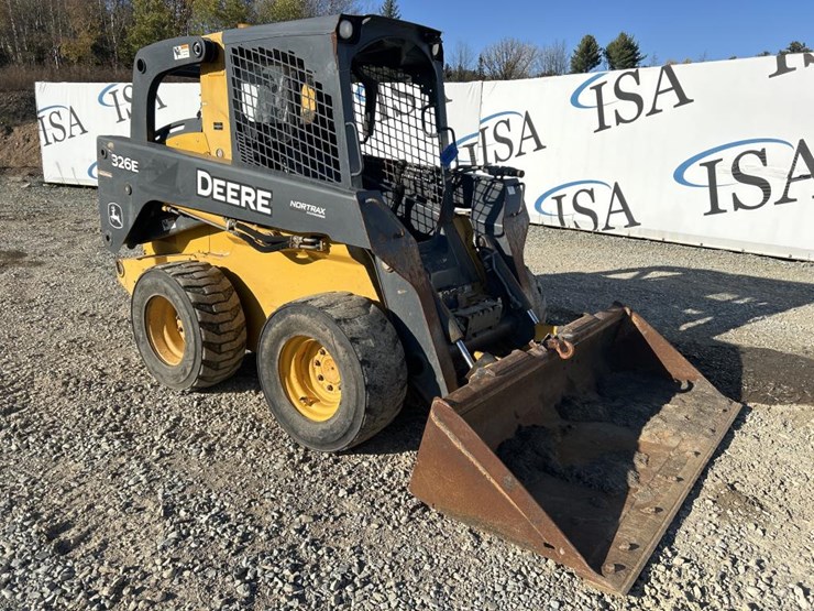 2016-deere-326e-image-7