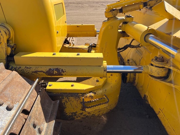 2021-komatsu-d71px-24-image-22