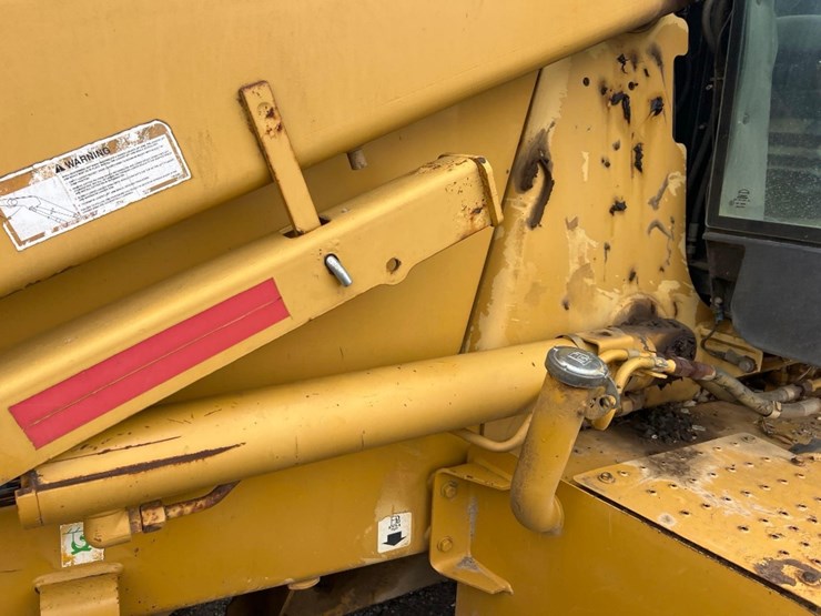 2001-caterpillar-420d-image-12