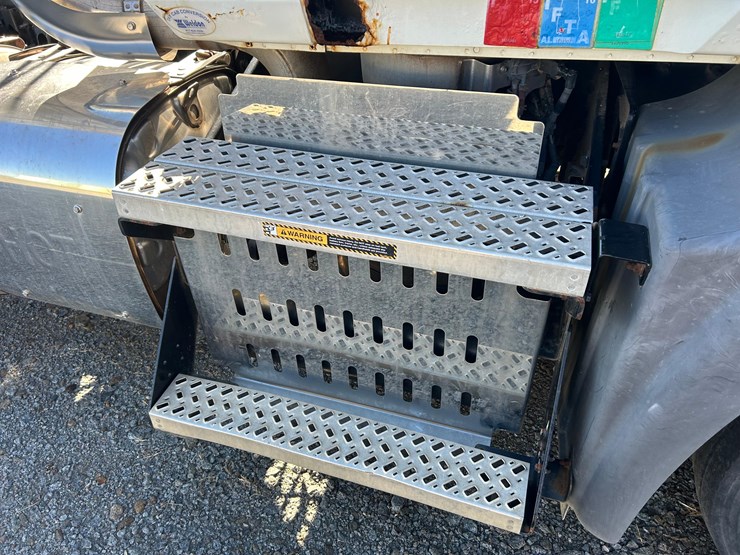 2011-mack-tender-truck-w/adams-rear-discharge-bed-auger-image-78