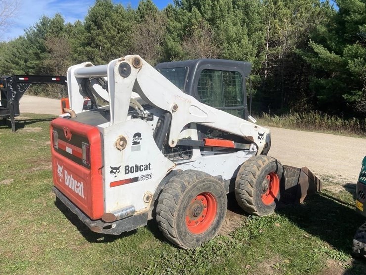2013-bobcat-s750-image-8