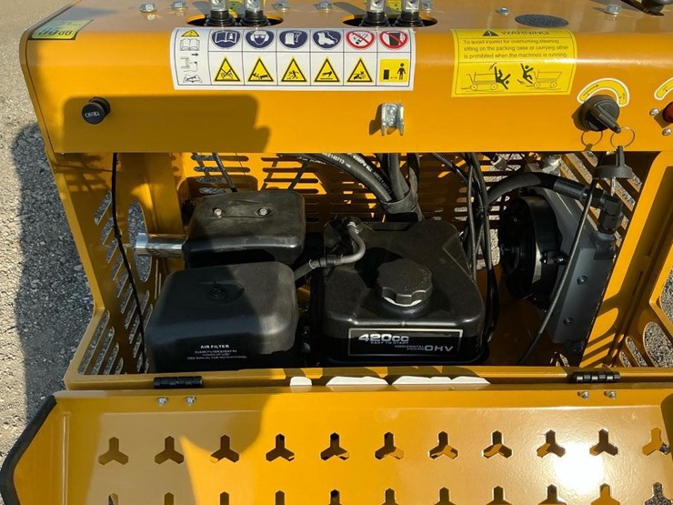 #1260-•-unused-future-ftx1200-tracked-mud-buggy-concrete-buggy-image-12