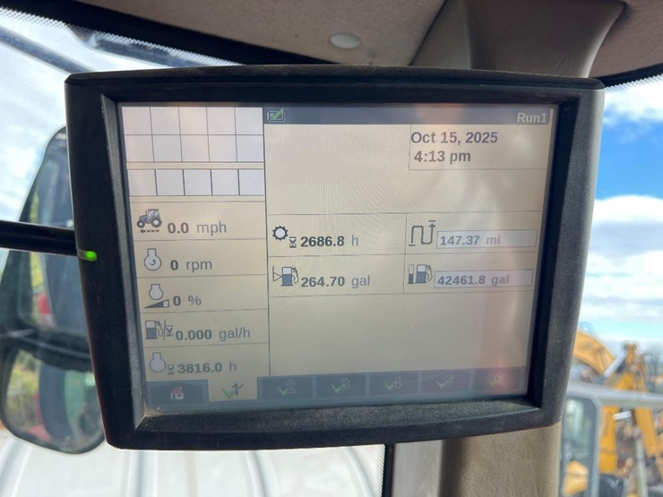 2019-case-ih-580s-quad-trac-tractor-image-37