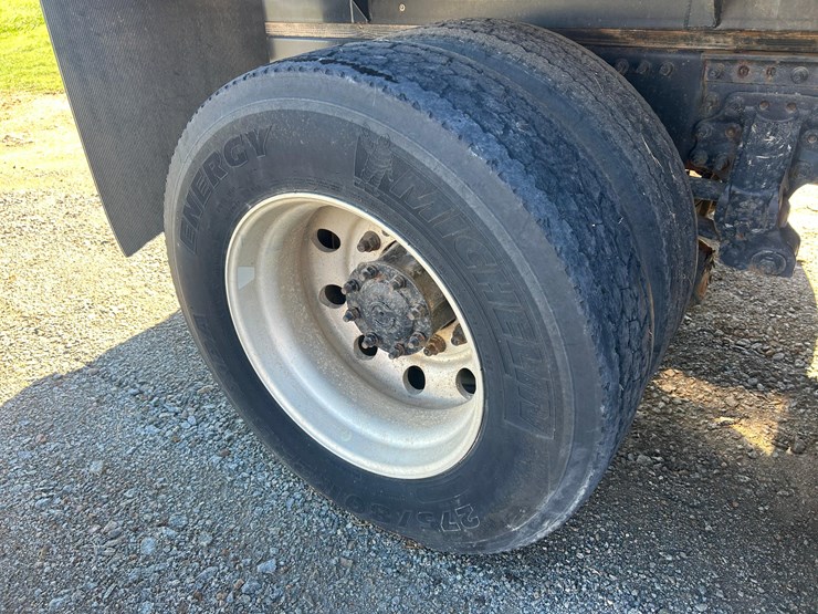 2011-mack-tender-truck-w/adams-rear-discharge-bed-auger-image-41