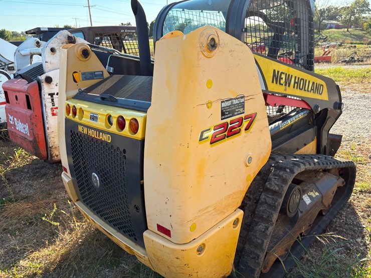 2018-new-holland-c227-image-7