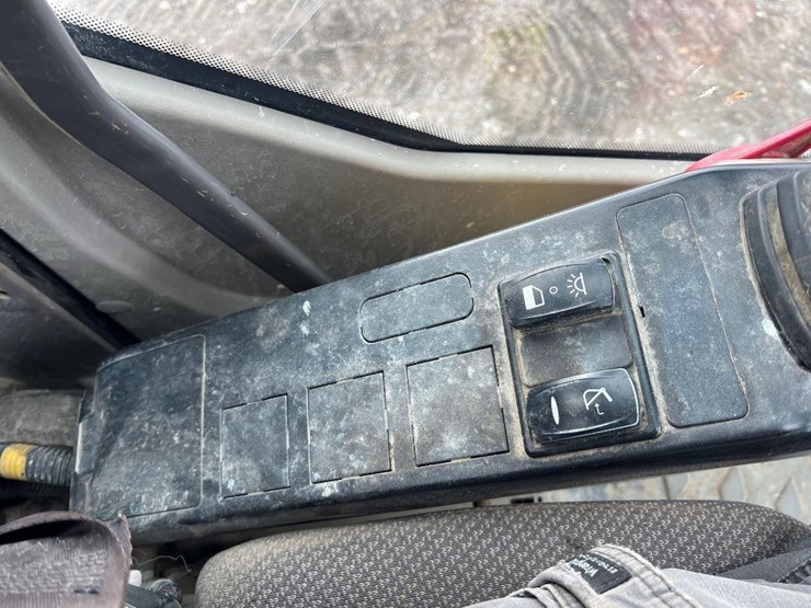 2017-volvo-ec160el-image-41