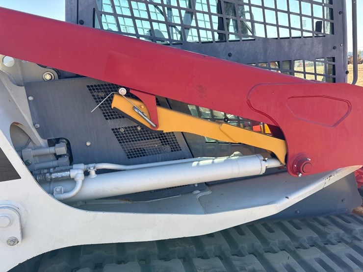 2022-takeuchi-tl12r2-image-18