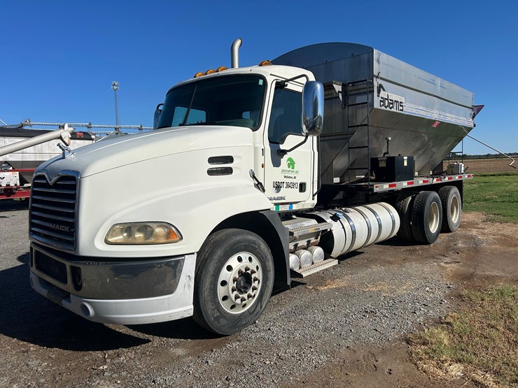 2011-mack-tender-truck-w/adams-rear-discharge-bed-auger-image-93